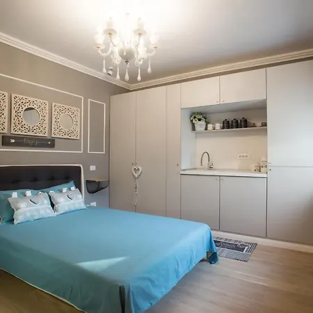 62 Steps To Petit Bonheur