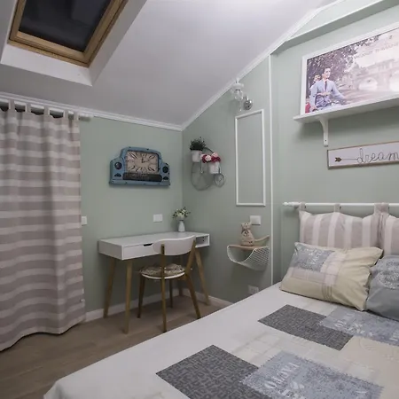 62 Steps To Petit Bonheur Appartement Boekarest