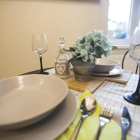 62 Steps To Petit Bonheur Апартаменти