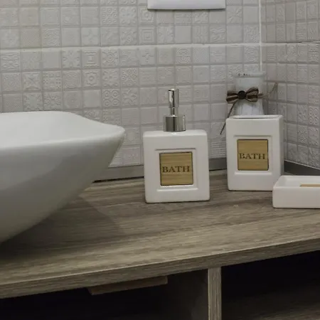 62 Steps To Petit Bonheur Бухарест