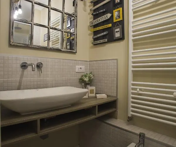 62 Steps To Petit Bonheur Apartman *