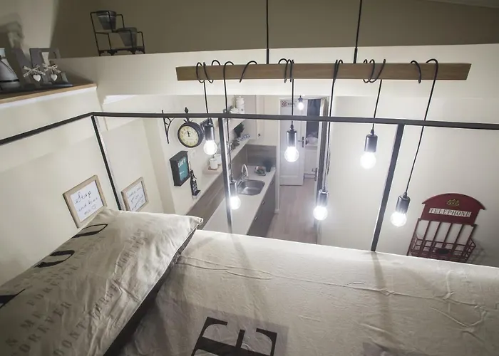 62 Steps To Petit Bonheur * بوخارست