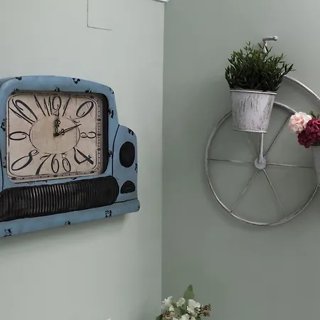 62 Steps To Petit Bonheur *