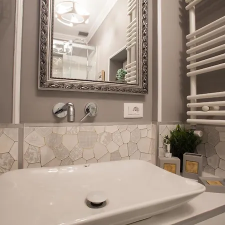 62 Steps To Petit Bonheur Apartament *