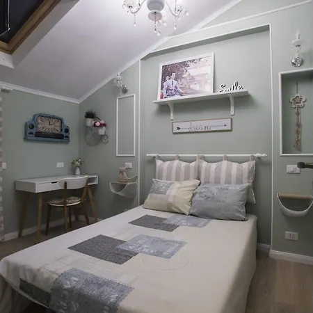 62 Steps To Petit Bonheur ブカレスト